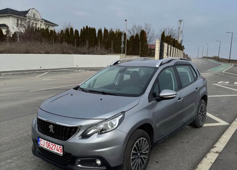 Peugeot 2008 1.2, 2019